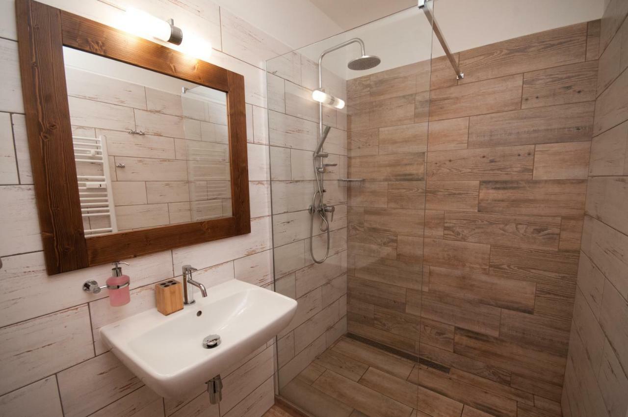 Apartmany Biela Put - Jasna Nr. 8 迪马诺卡多林纳 外观 照片